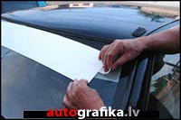 Izvietojiet uzlīmi Instrukcija vidēja izmēra uzlīmēm